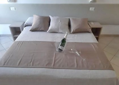 appartamenti-cenciarini-gabicce-mare-camera-matrimoniale-particolare