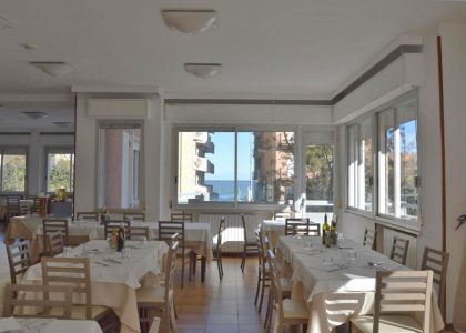 hotel-caesar-pesaro-fotogallery-sala-ristorante