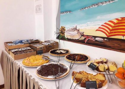 hotel-caesar-pesaro-fotogallery-tavolo-colazione-a-buffet