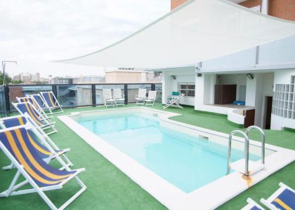 hotel-caesar-pesaro-piscina-esterna-3-piano