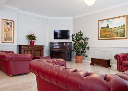 hotel-des-bains-pesaro-salottino