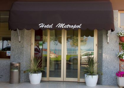 hotel-metropol-pesaro-entrata2