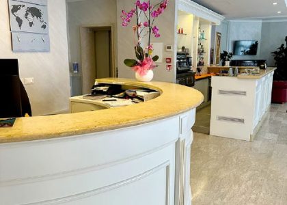 hotel-pesaro-nouvel-hotel-des-bais-reception